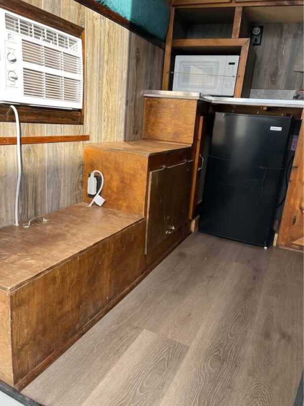 2 horse trailer with living quarters steel gooseneck weekender