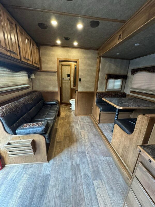 2020 bloomer horse trailers trail boss 5 horse