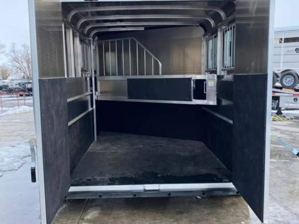 2023 maverick horse trailers lite deluxe 2h