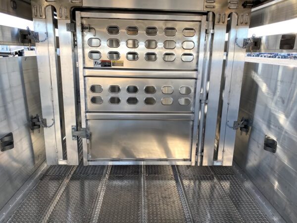 aluminum stock trailers 26'x8'x6'8" cattle hauler