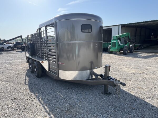 2025 gr bumper pull livestock trailers 16ft half top