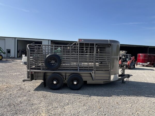 2025 gr bumper pull livestock trailers 16ft half top