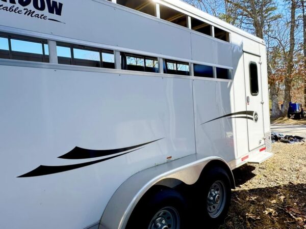 2023 kingdom horse trailers shadow stable mate