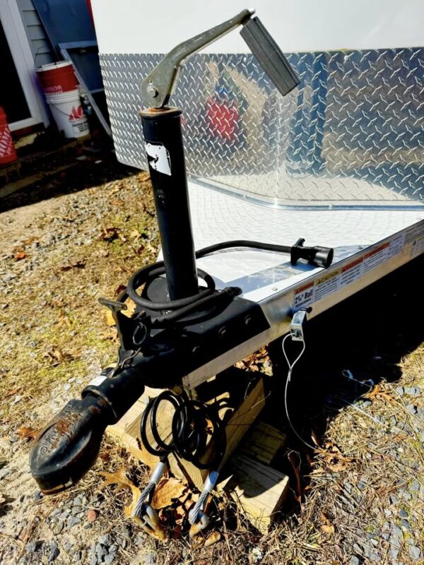 2023 kingdom horse trailers shadow stable mate