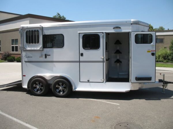 2024 sundowner horse trailers charter se deluxe