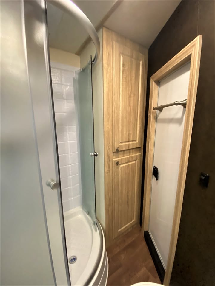 2 Horse Trailer with Living Quarters - Straight Load Custom Built - $55,880 - Image 13