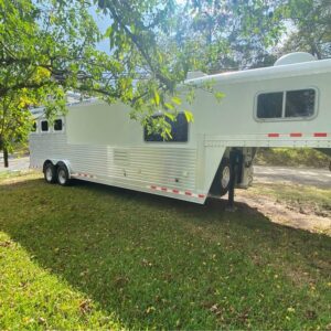 3 Horse Trailers with Living Quarters