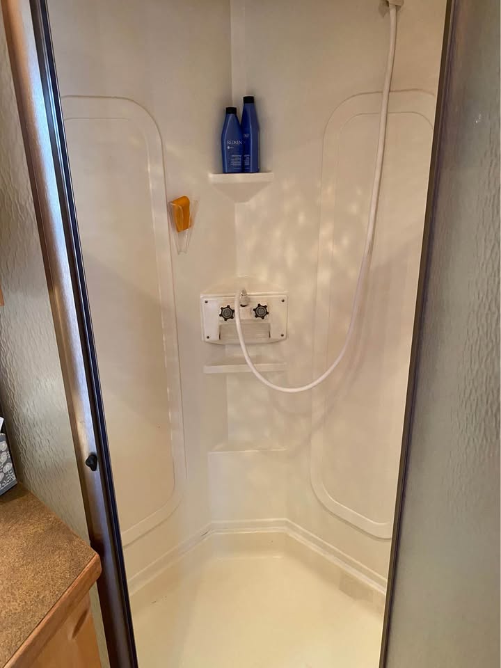 3 Horse Trailers with Living Quarters