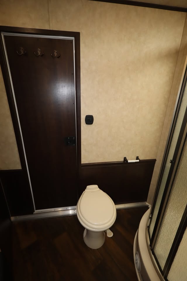 Bison 3 Horse Living Quarters Horse Trailer - 14' LQ with 6' Slide - $39,999 - Image 17