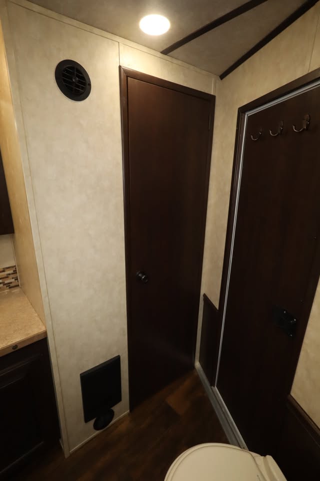 Bison 3 Horse Living Quarters Horse Trailer - 14' LQ with 6' Slide - $39,999 - Image 19