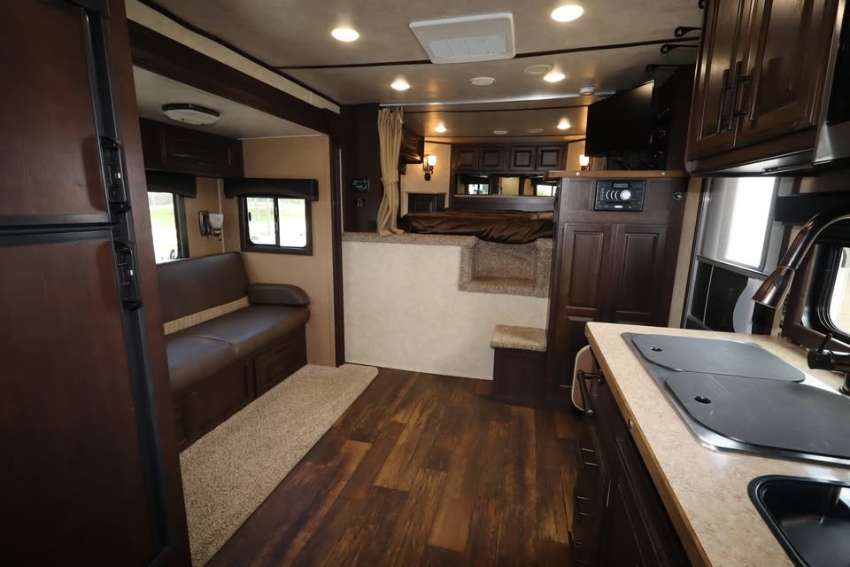 Bison 3 Horse Living Quarters Horse Trailer - 14' LQ with 6' Slide - $39,999 - Image 20