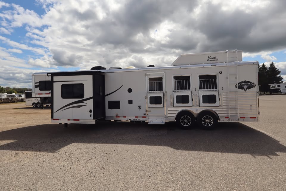3 horse living quarters horse trailer