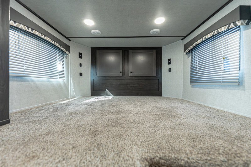 Bison Silverado 3 Horse Trailer with Living Quarters - $50,999 - Image 12