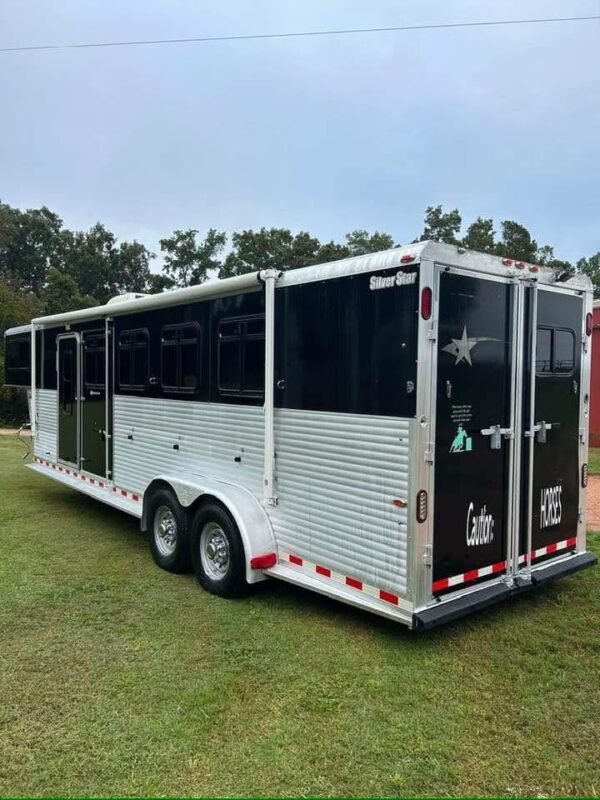 4 Horse Slant Gooseneck Trailers with Oversized Dressing Room - $17,950 - Image 13