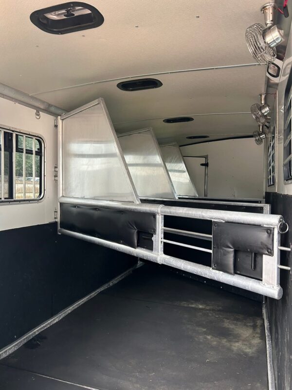 4 Horse Slant Gooseneck Trailers with Oversized Dressing Room - $17,950 - Image 18