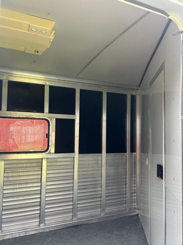 4 Horse Slant Gooseneck Trailers with Oversized Dressing Room - $17,950 - Image 21