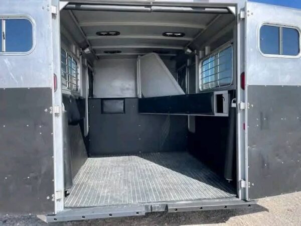 Logan Coach Horse Trailers