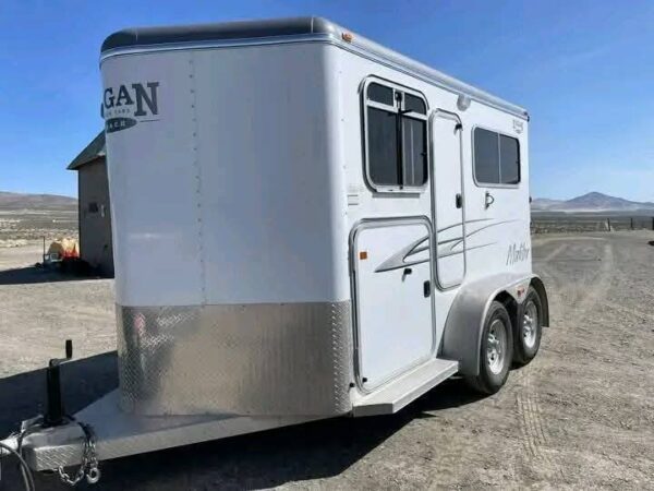 Logan Coach Horse Trailers