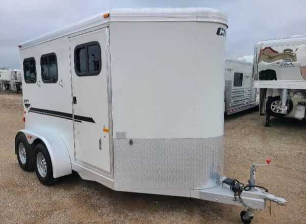Used Bumper Pull Horse Trailers