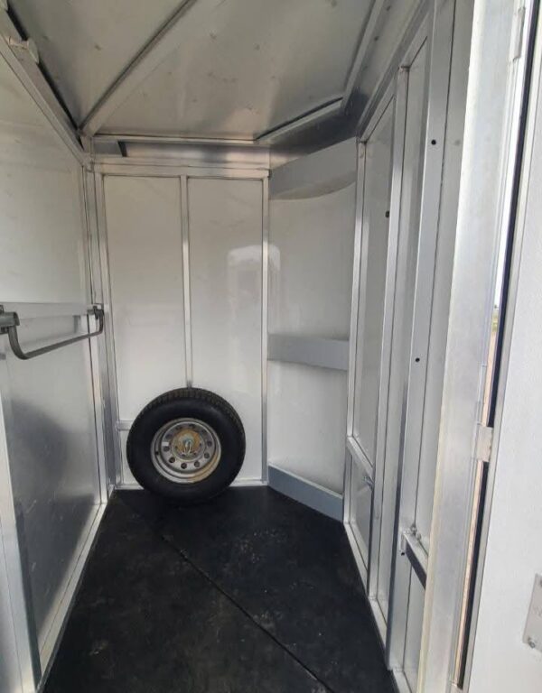 Used Bumper Pull Horse Trailers