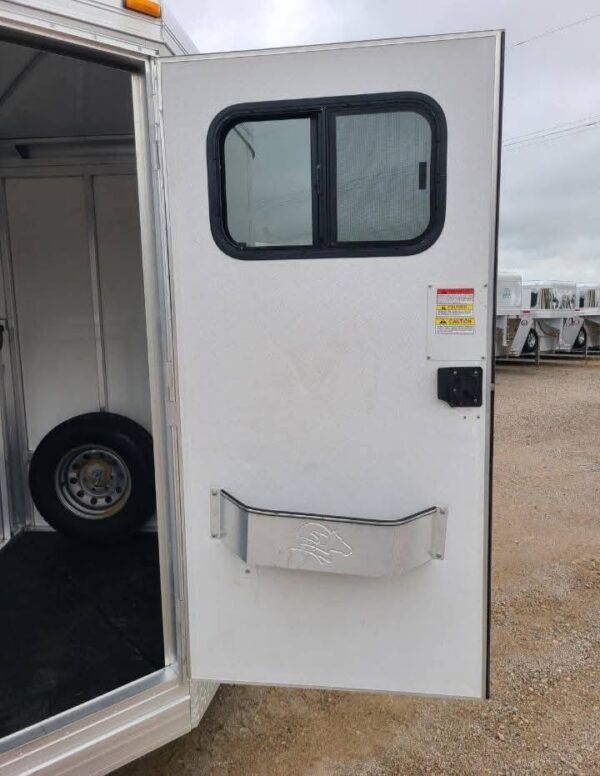 Used Bumper Pull Horse Trailers