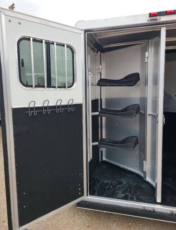Used Bumper Pull Horse Trailers