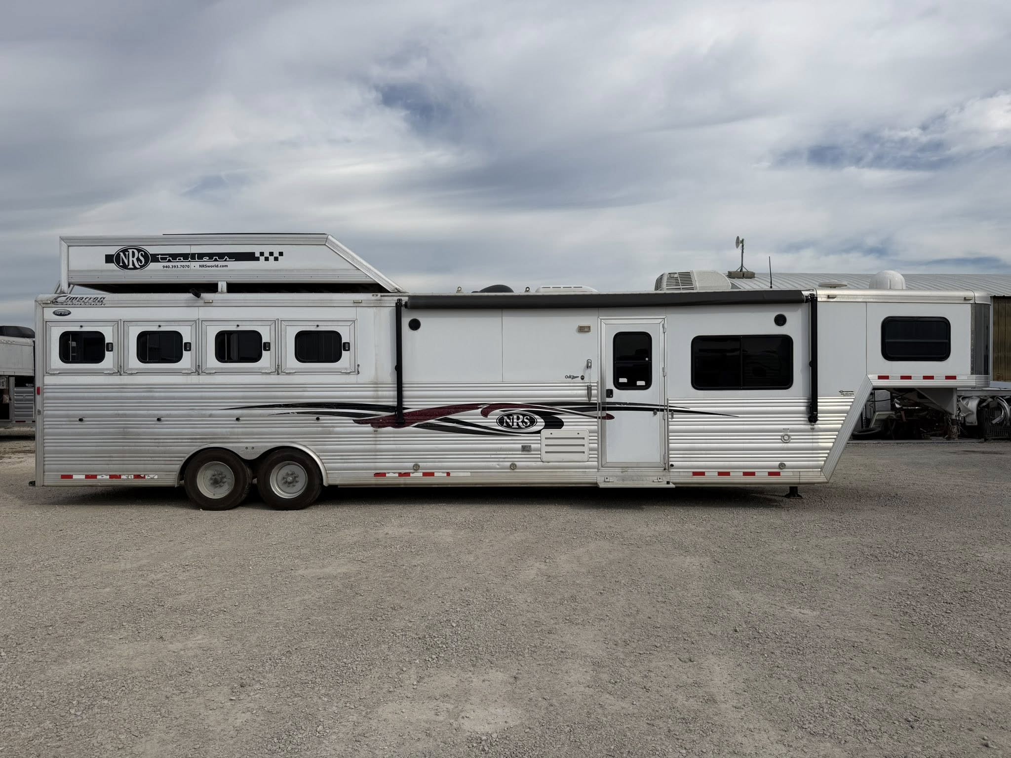 Used Cimarron Horse Trailers for Sale 1