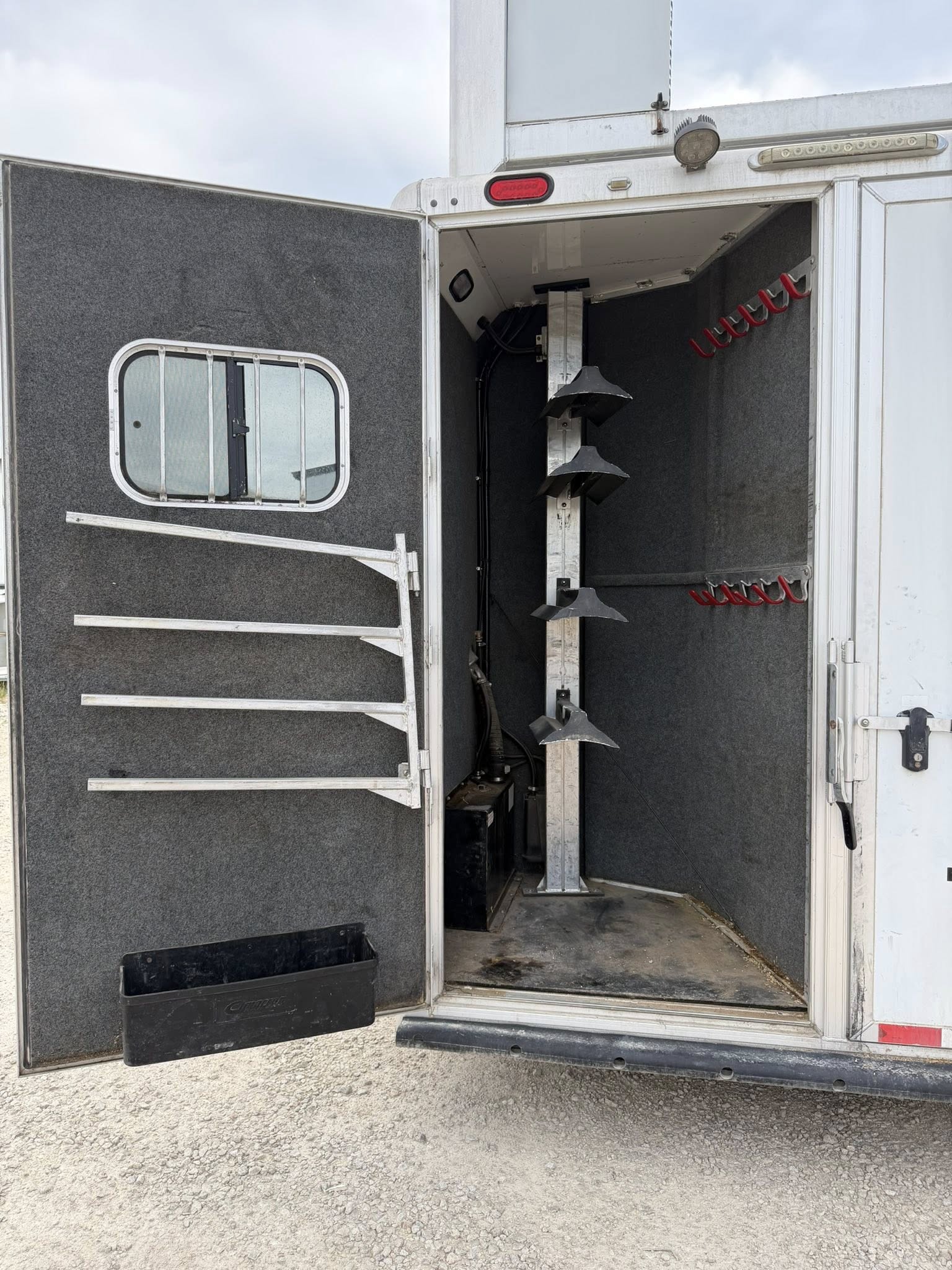 Used Cimarron Horse Trailers for Sale 1