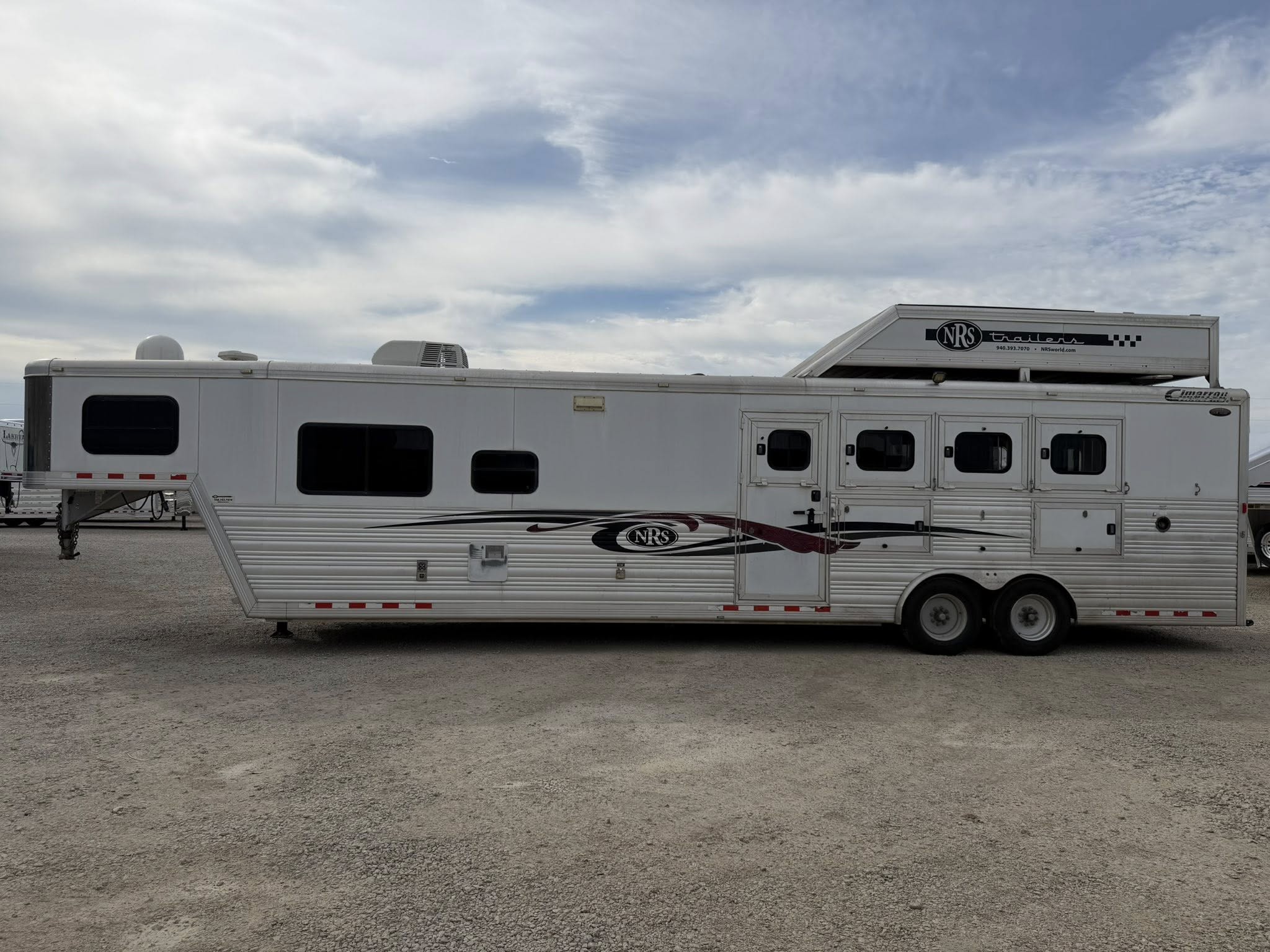 Used Cimarron Horse Trailers for Sale 1