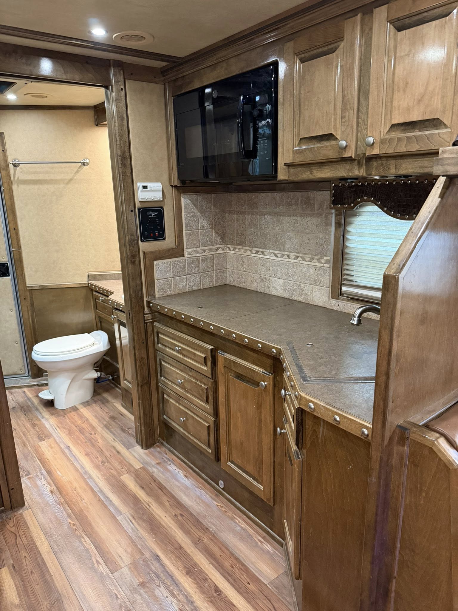 Used Cimarron Horse Trailers for Sale 1