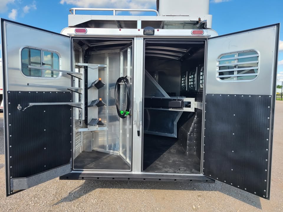 2025 Aluminum Toy Hauler with Living Quarters - Platinum Coach 3 Horse - $89,999 - Image 16