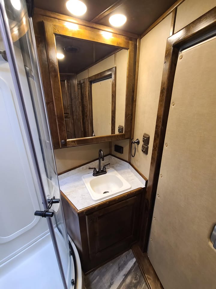 2025 Aluminum Toy Hauler with Living Quarters - Platinum Coach 3 Horse - $89,999 - Image 8