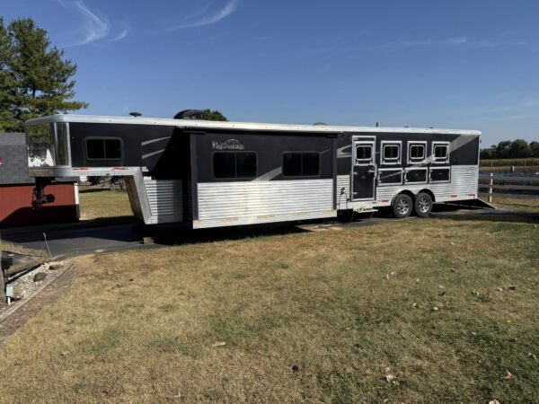 Bison Horse Trailers