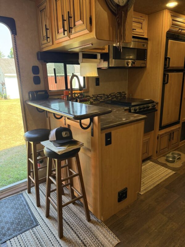 Bison Horse Trailers
