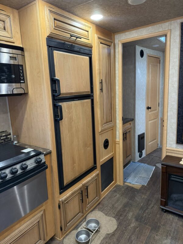 Bison Horse Trailers