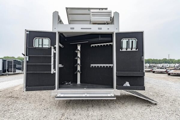 bloomer horse trailers
