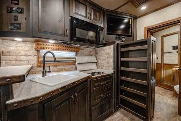 bloomer horse trailers