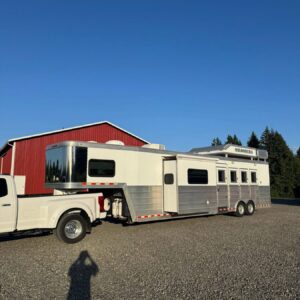 2008-bloomers-horse-trailers