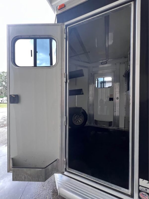 Cimarron Horse Trailers