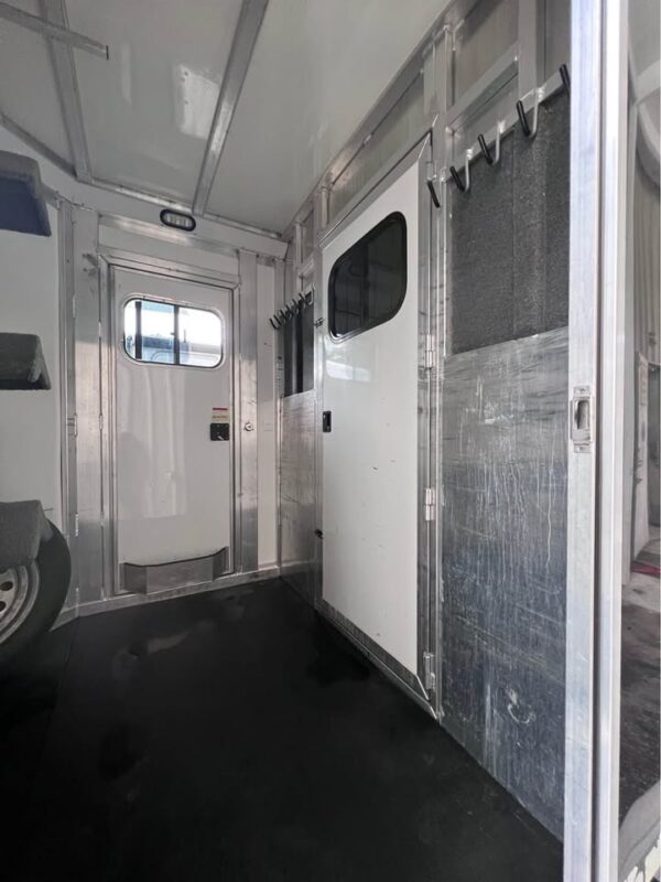 Cimarron Horse Trailers