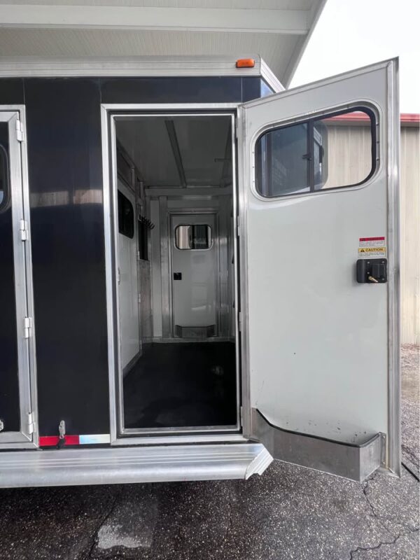 Cimarron Horse Trailers