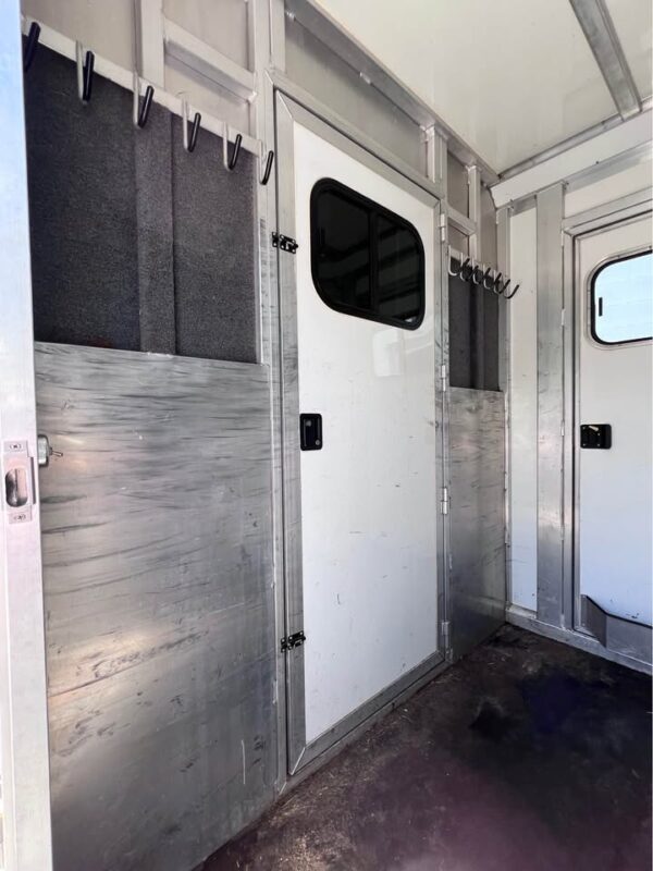 Cimarron Horse Trailers