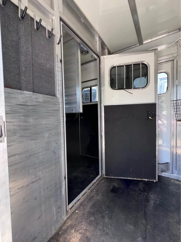 Cimarron Horse Trailers