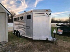 1997 Elite Horse Trailers - 3 Horse Slant Load Bumper Pull - $5,000