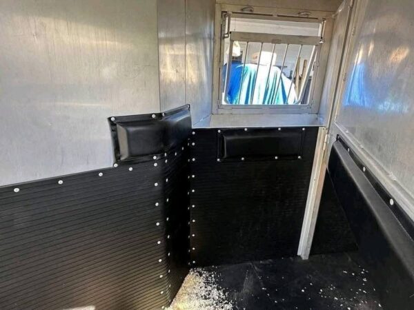 Elite Horse Trailers