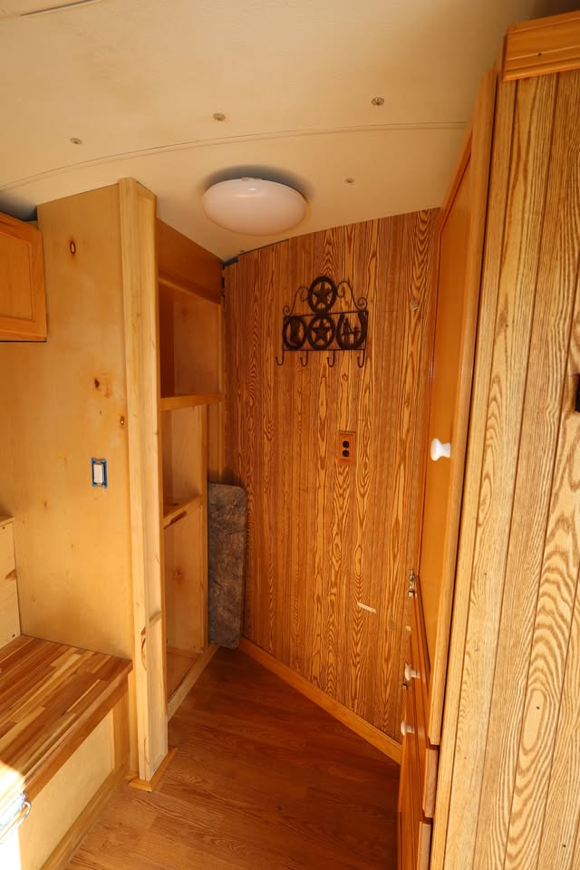 Elite Living Quarters Horse Trailers for Sale - 3 Horse Weekender - $12,900 - Image 13
