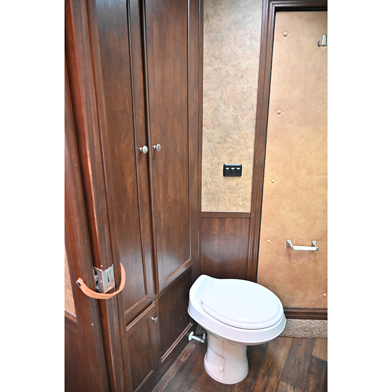 exiss horse trailers for sale