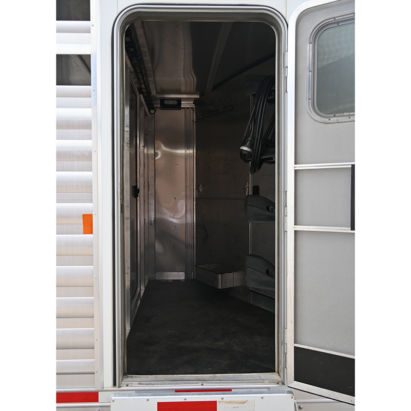 exiss horse trailers for sale