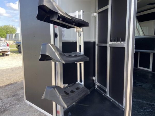 gooseneck horse trailers