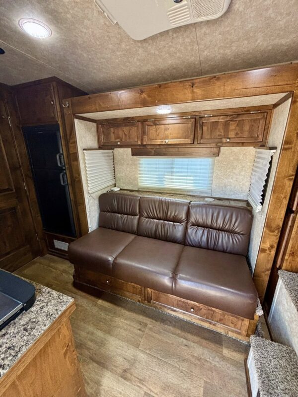 Logan Coach Horse Trailers